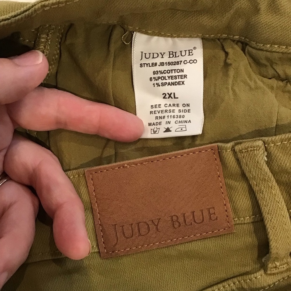 Judy Blue 2XL Green Denim Women’s Shorts JB150287 Stretchy Cutoffs - Picture 8 of 10